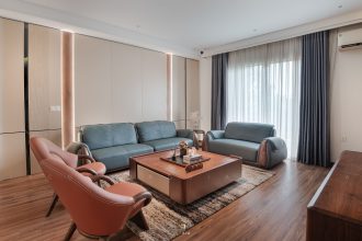Sofa gỗ óc chó Sofia cao cấp