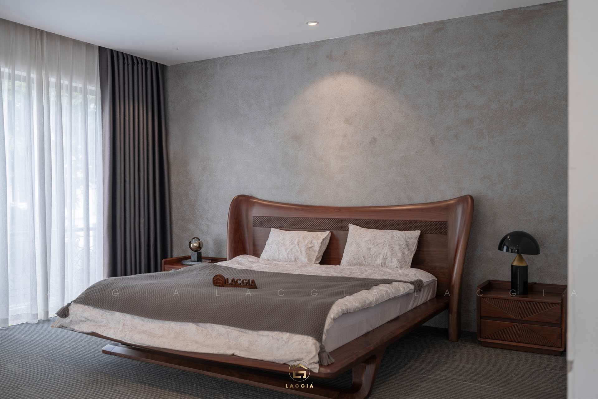 Giường ngủ gỗ óc chó GN26