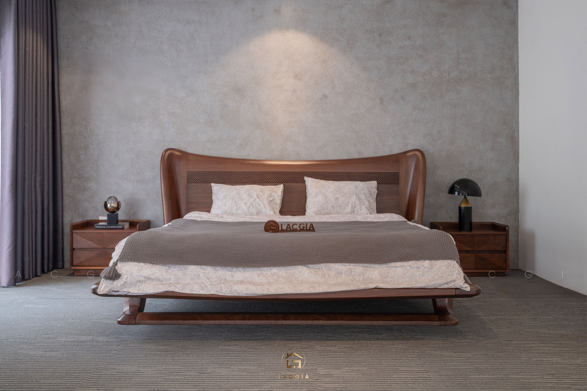 Giường ngủ gỗ óc chó GN26